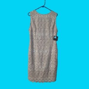 Liz Claiborne Sleeveless Dress Size 8   New